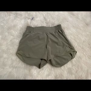 Lululemon Hotty Hot Shorts Rosemary Green HR 4’